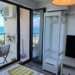 Apartman 8 Steps To The Pomorie