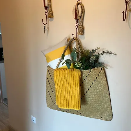 Apartman 8 Steps To The Pomorie